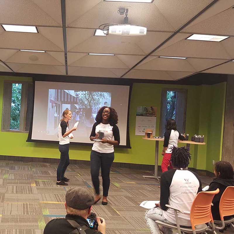 Girls Who Code - I volunteered