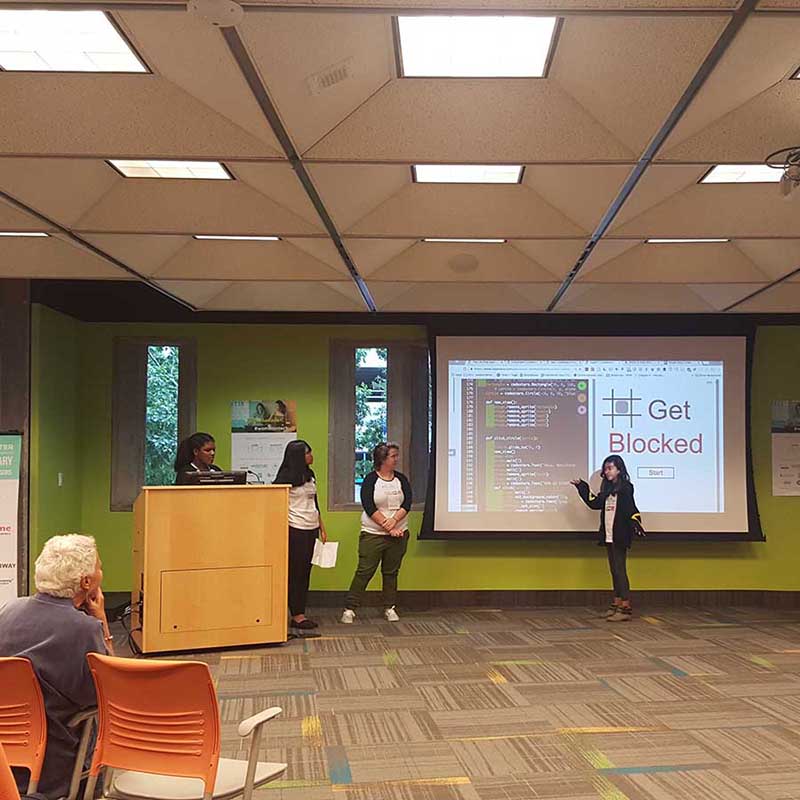 Girls Who Code - I volunteered
